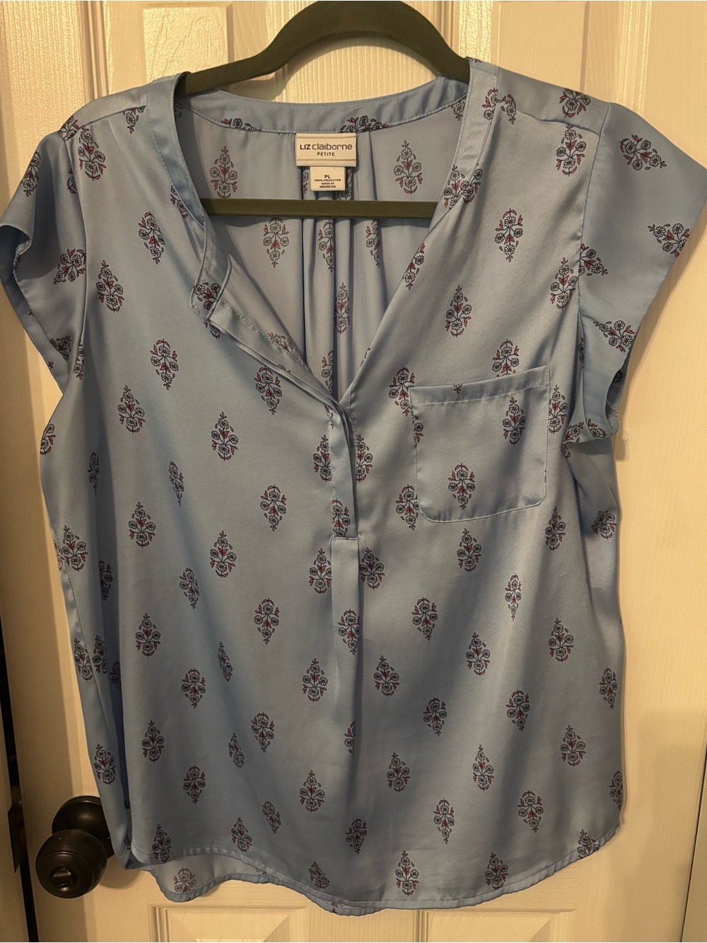Liz Claiborne Light Blue Printed V-Neck Short Sleeve Blouse